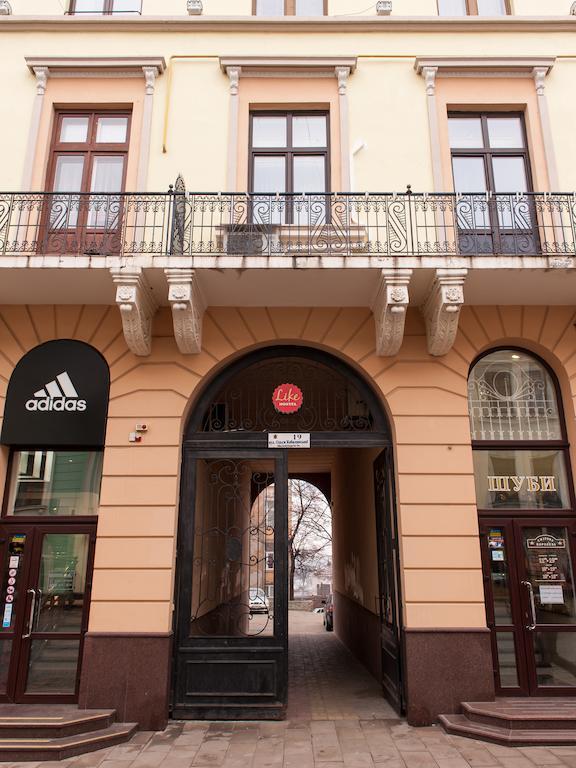 Like Hostel Chernivtsi Ngoại thất bức ảnh