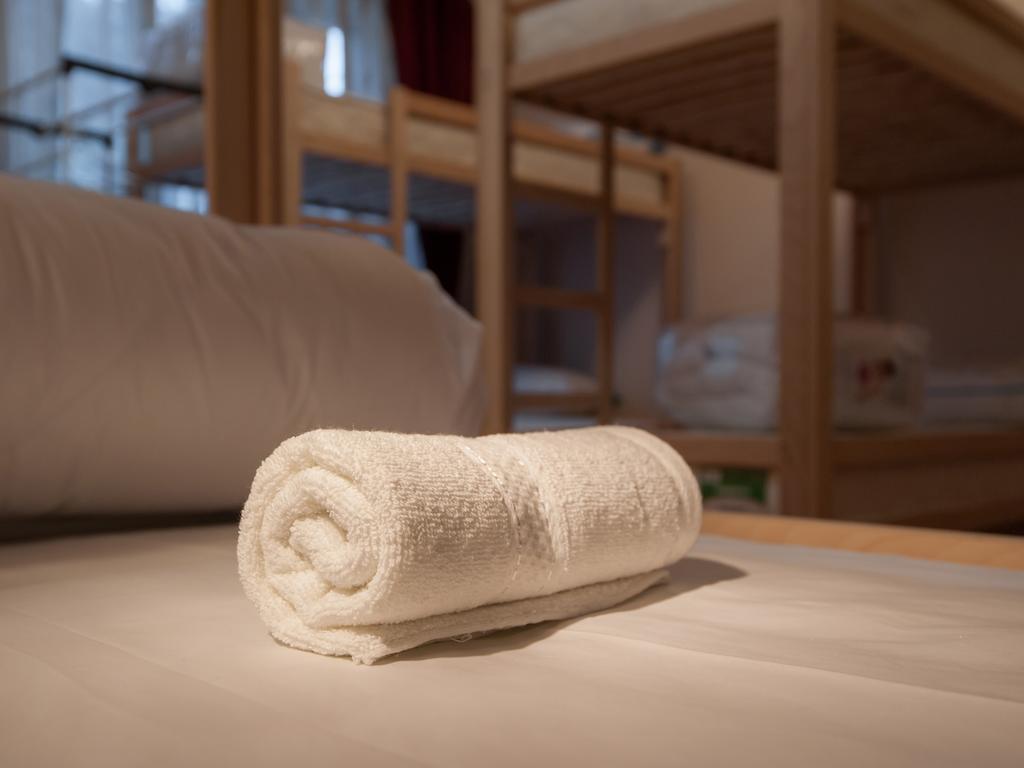 Like Hostel Chernivtsi Phòng bức ảnh