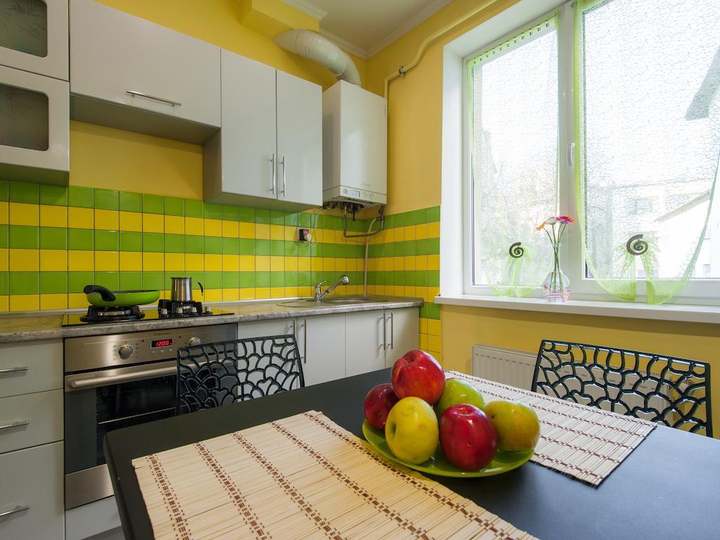 Like Hostel Chernivtsi Ngoại thất bức ảnh