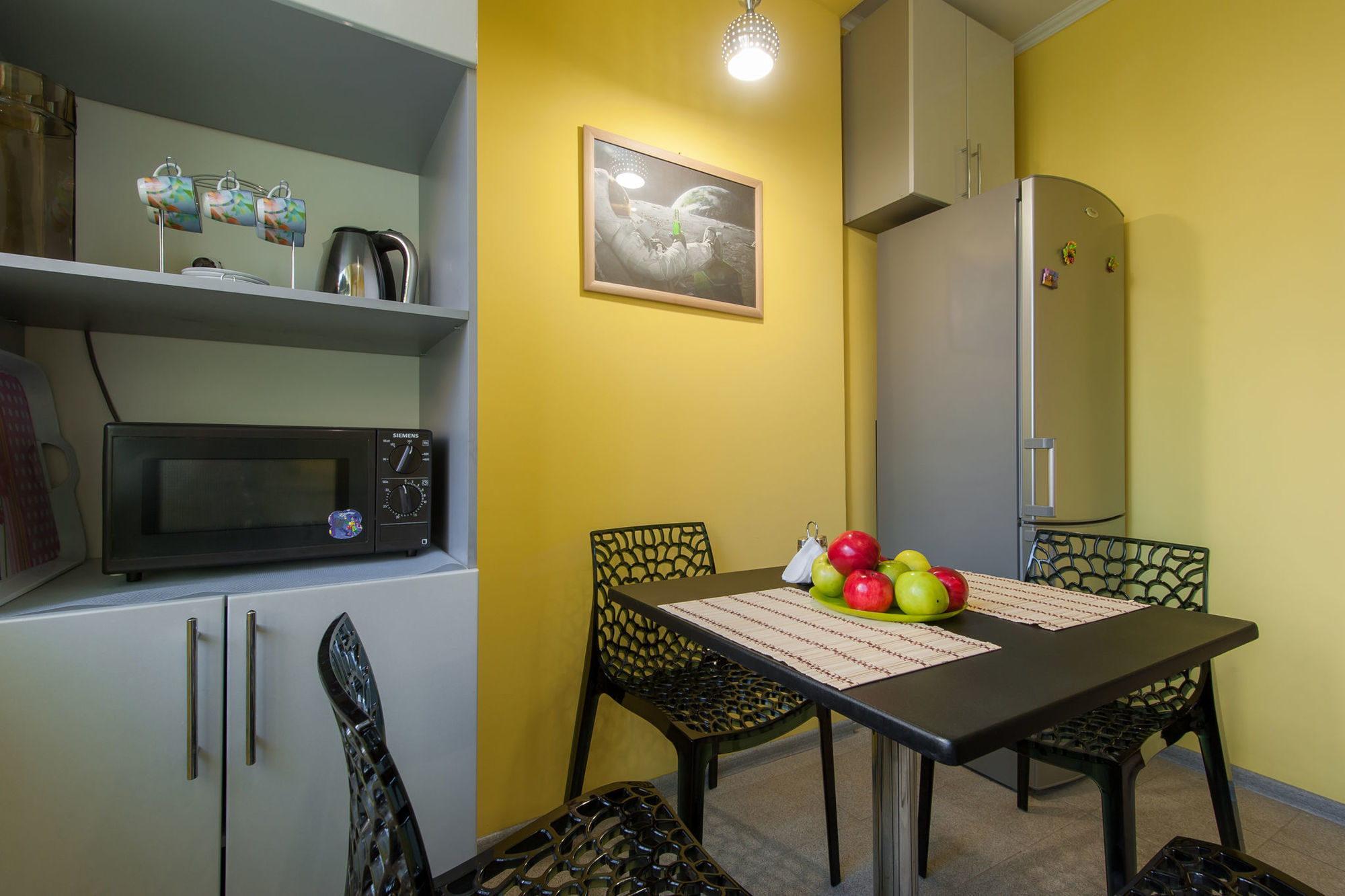 Like Hostel Chernivtsi Ngoại thất bức ảnh