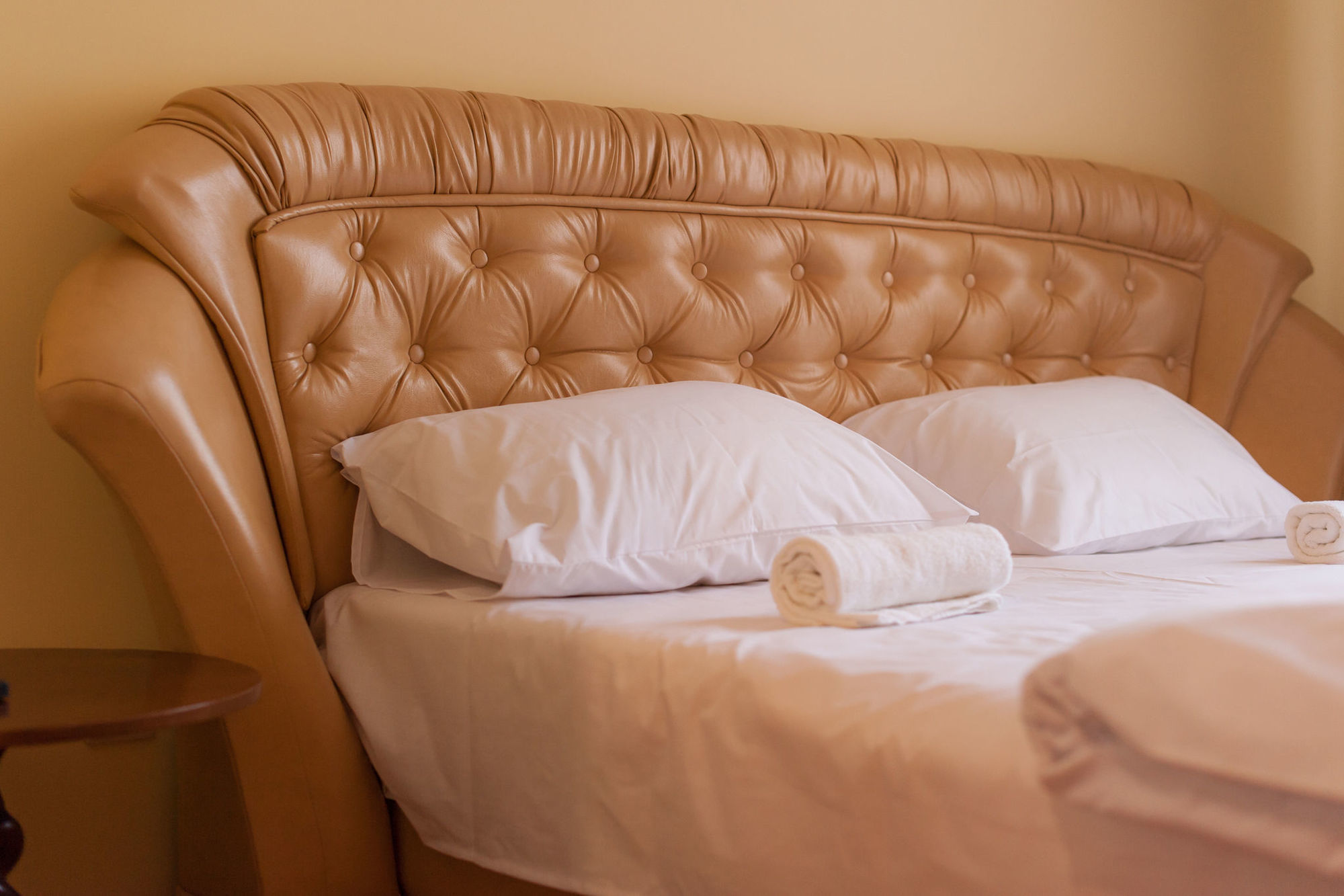 Like Hostel Chernivtsi Ngoại thất bức ảnh